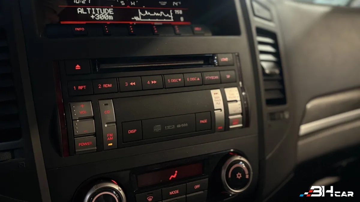 Mitsubishi Pajero - photo 26