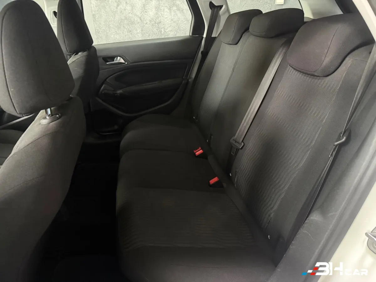 Peugeot 308 - photo 11