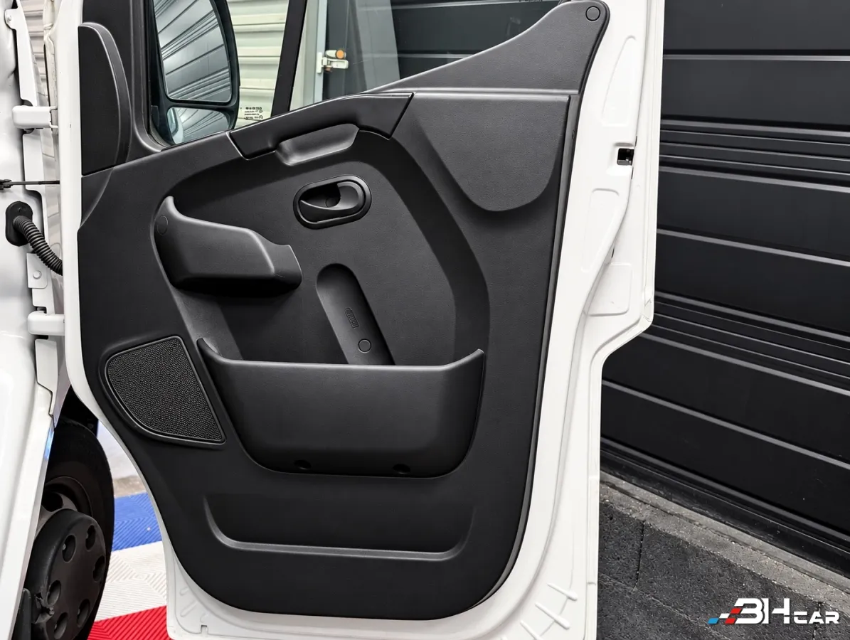 Renault Master Vu - photo 20
