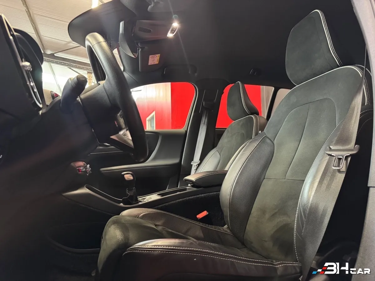 Volvo Xc40 - photo 9