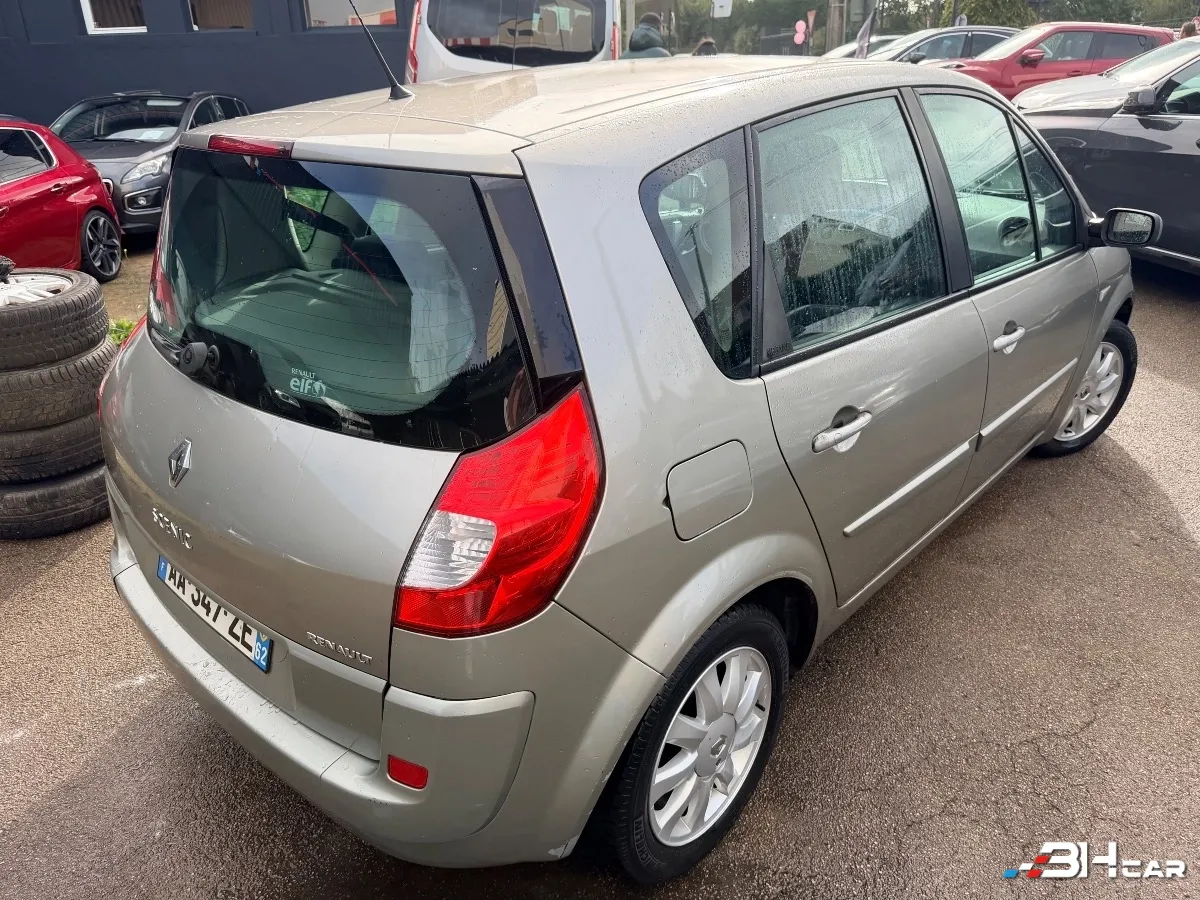 Renault Scenic - photo 8