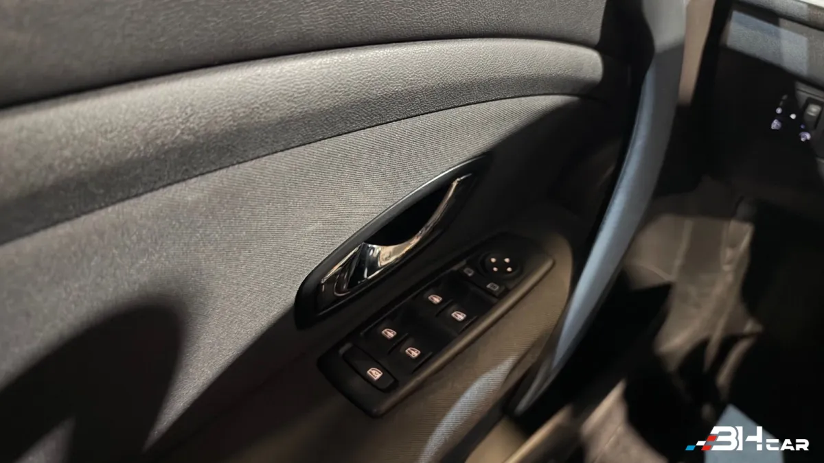 Renault Megane - photo 27