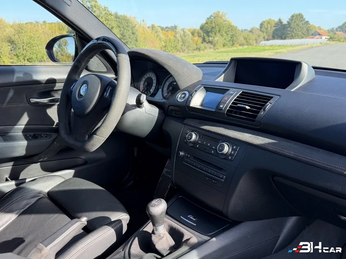 BMW 1M - photo 19
