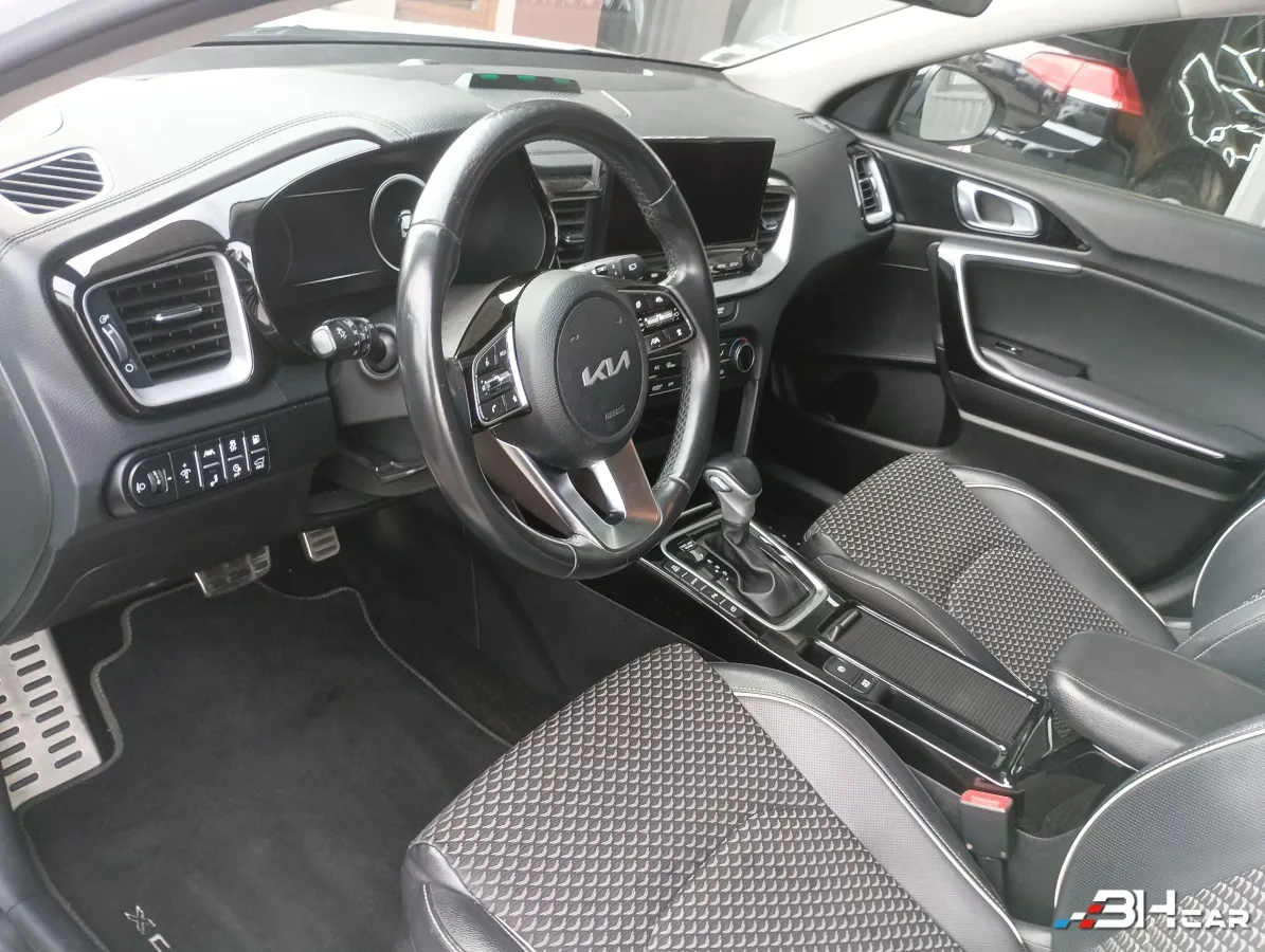 Kia Xceed - photo 14
