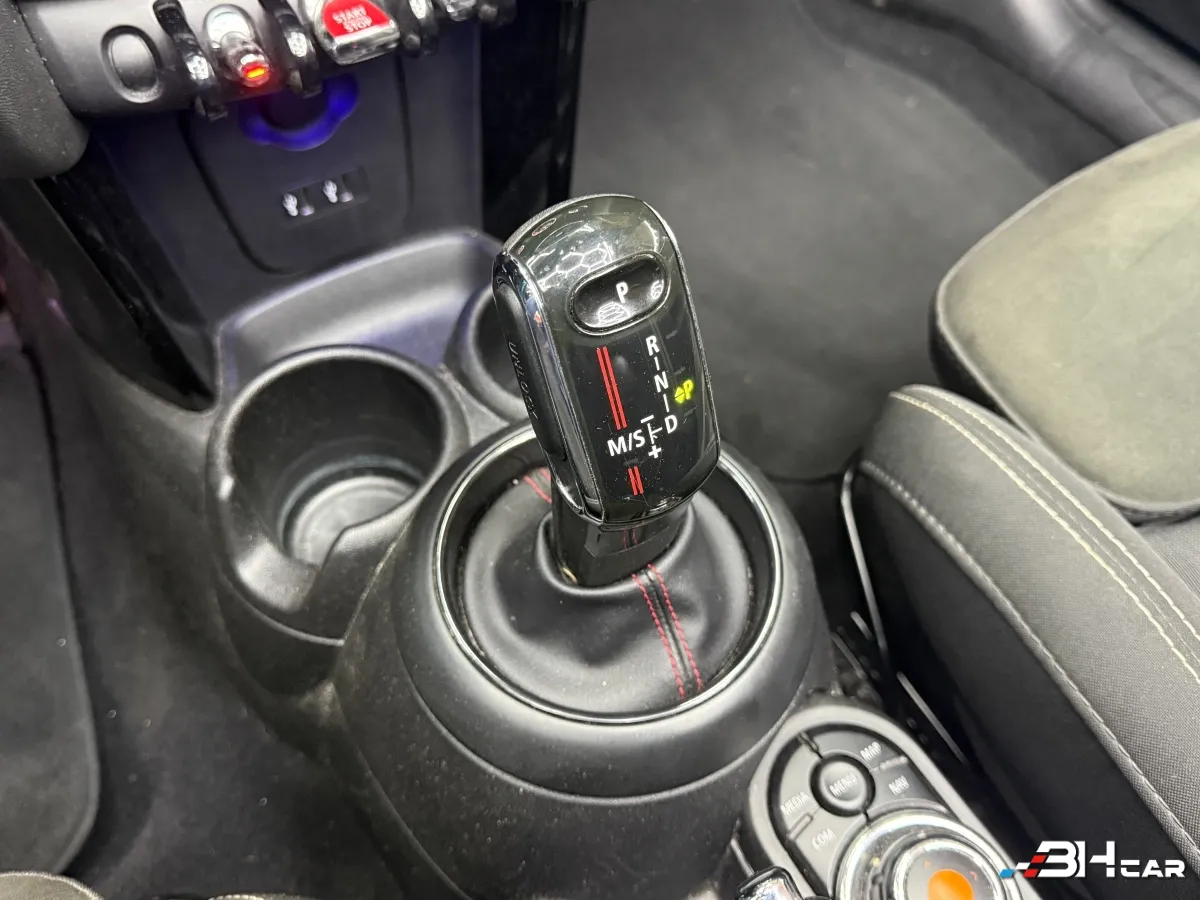 Mini Cabrio - photo 18