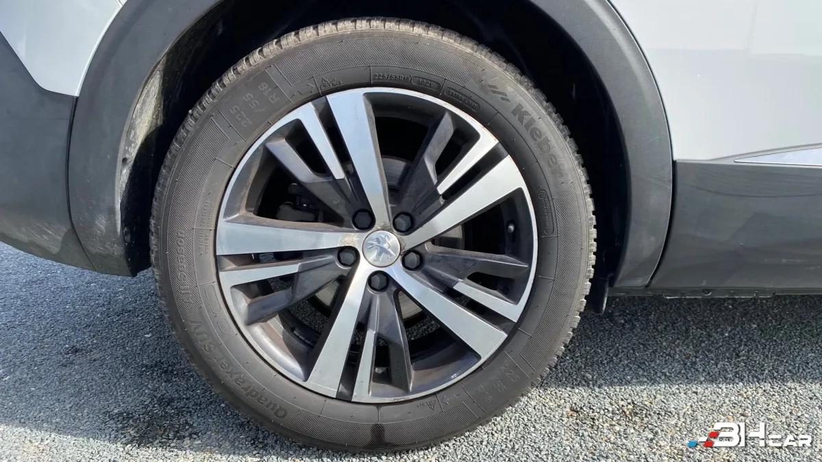 Aperçu indisponible de Peugeot 5008