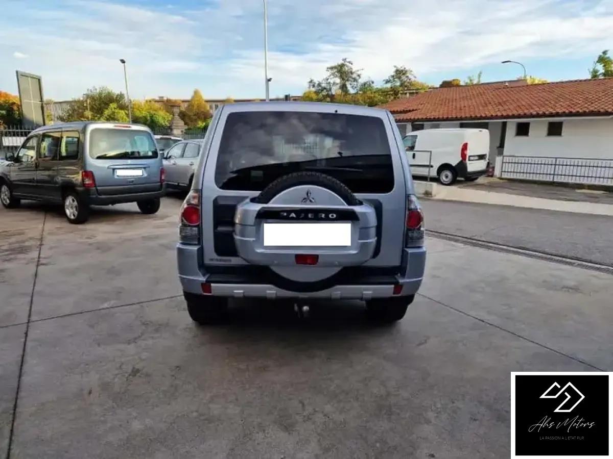 Mitsubishi Pajero 
