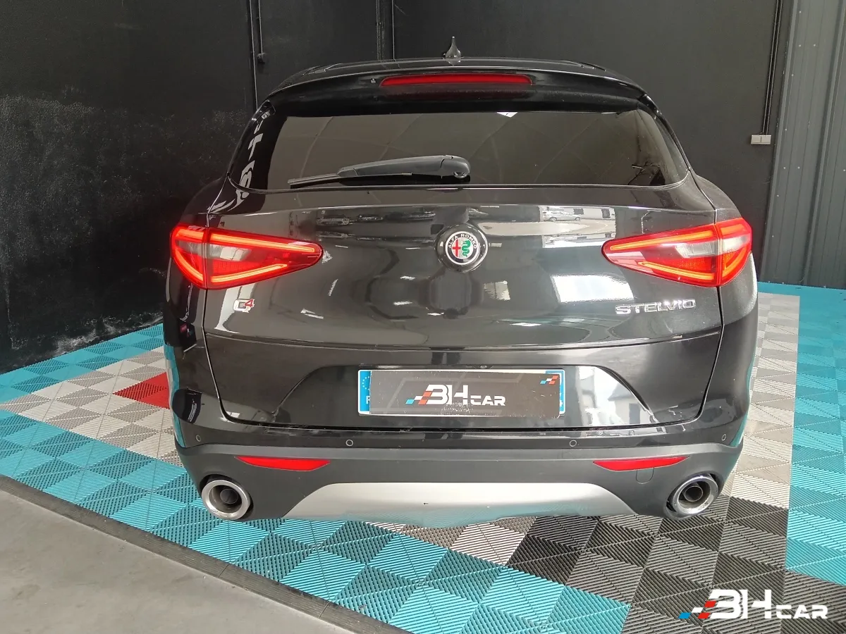 Alfa Romeo Stelvio - photo 11