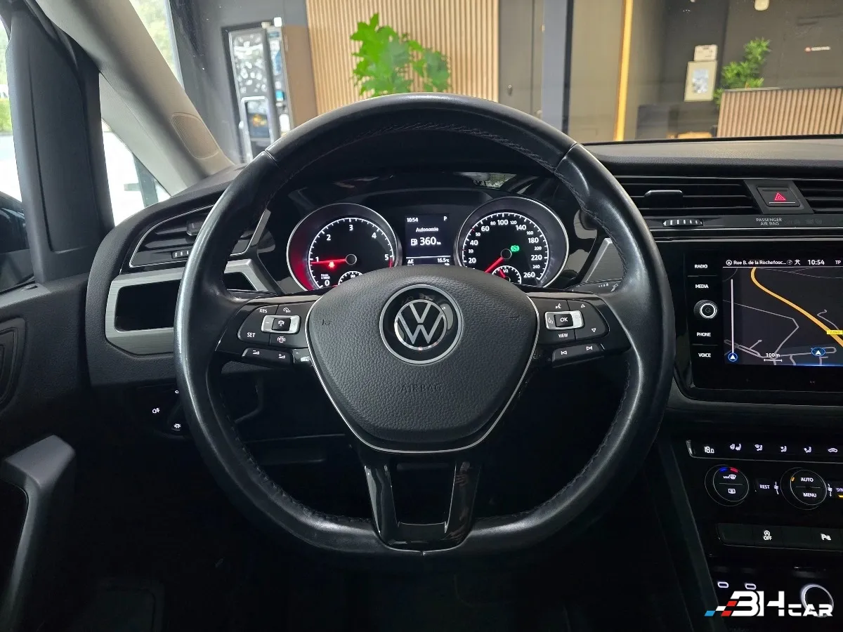 Volkswagen Touran - photo 13