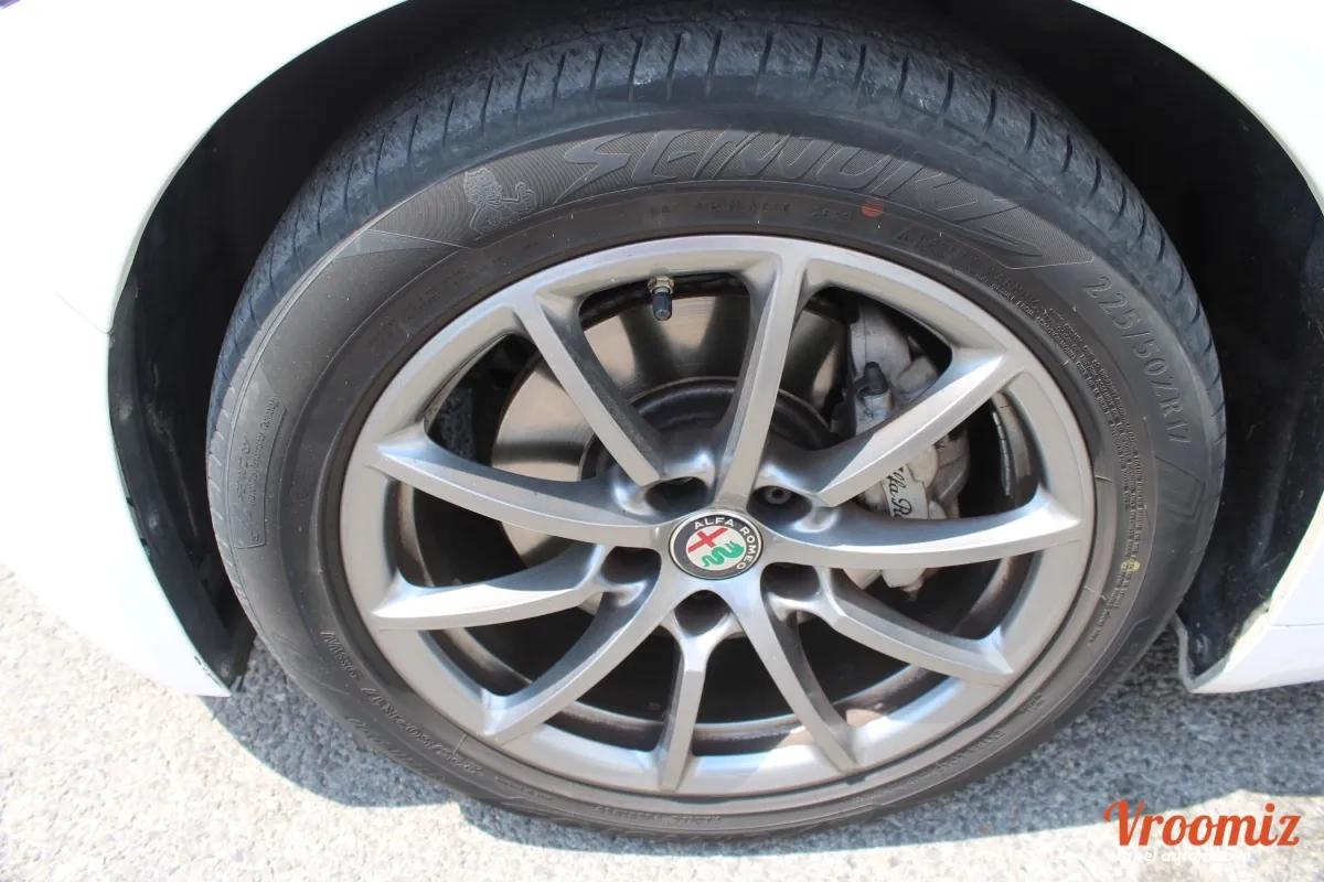 Alfa Romeo Giulia 2 II - 2.2 JTDM 160 SUPER AT8 - Garantie 12 Mois