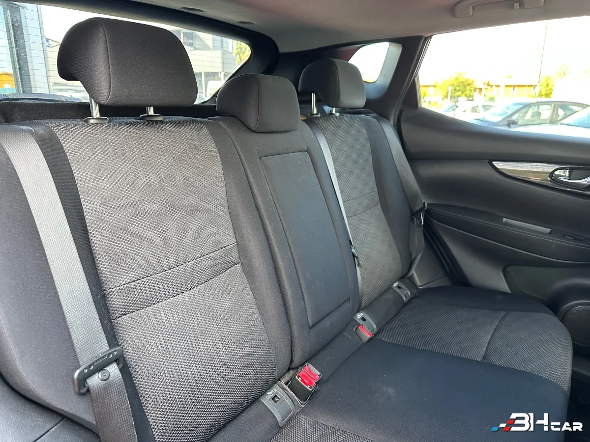 Nissan Qashqai - photo 11