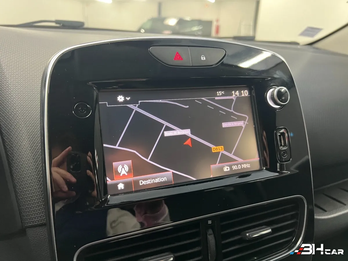Renault Clio - photo 18