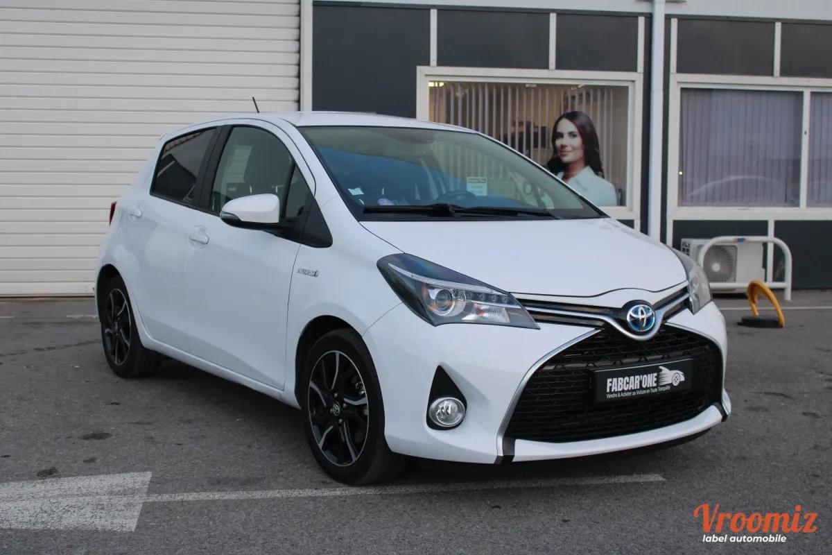 TOYOTA Yaris 3 phase 2 HSD 100h Design 5p