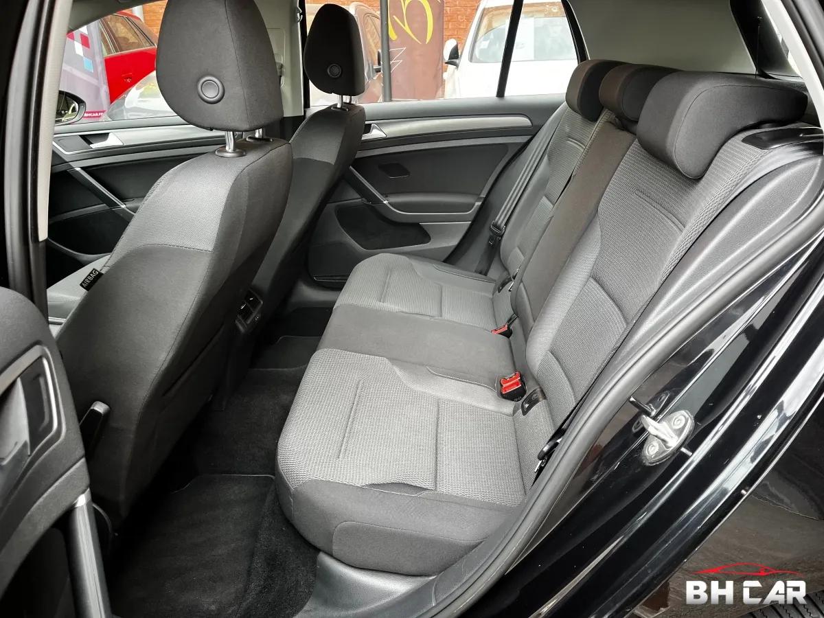 Aperçu indisponible de Volkswagen Golf