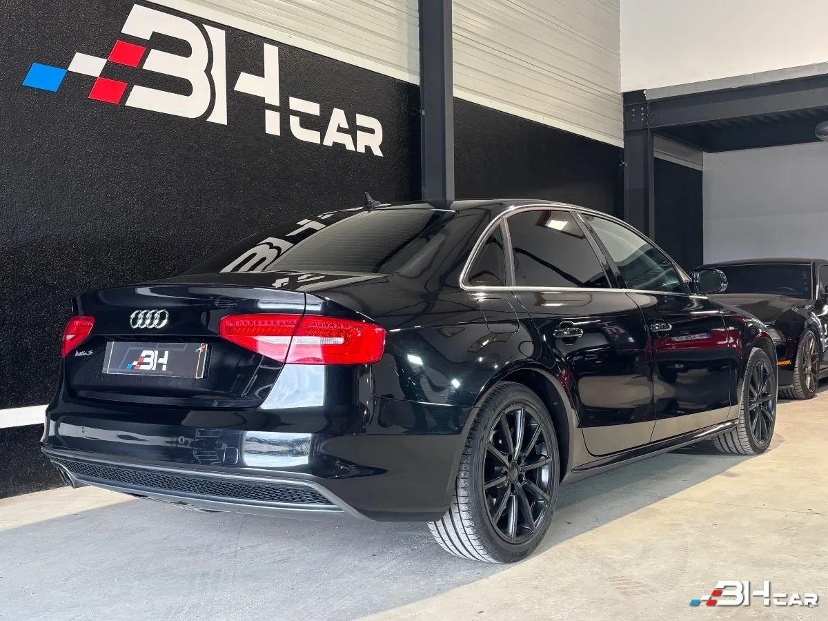Audi A4 - photo 2