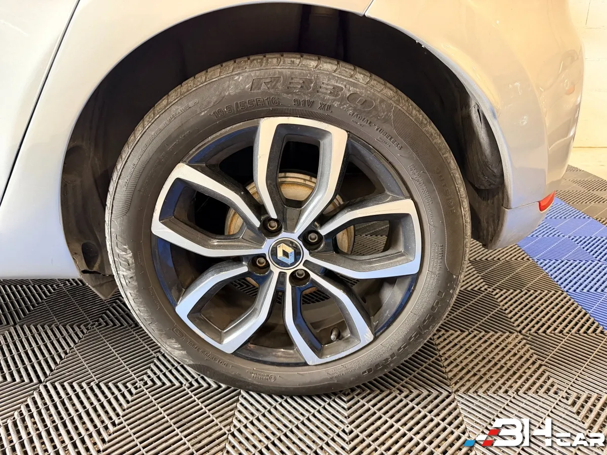 Renault Clio - photo 24
