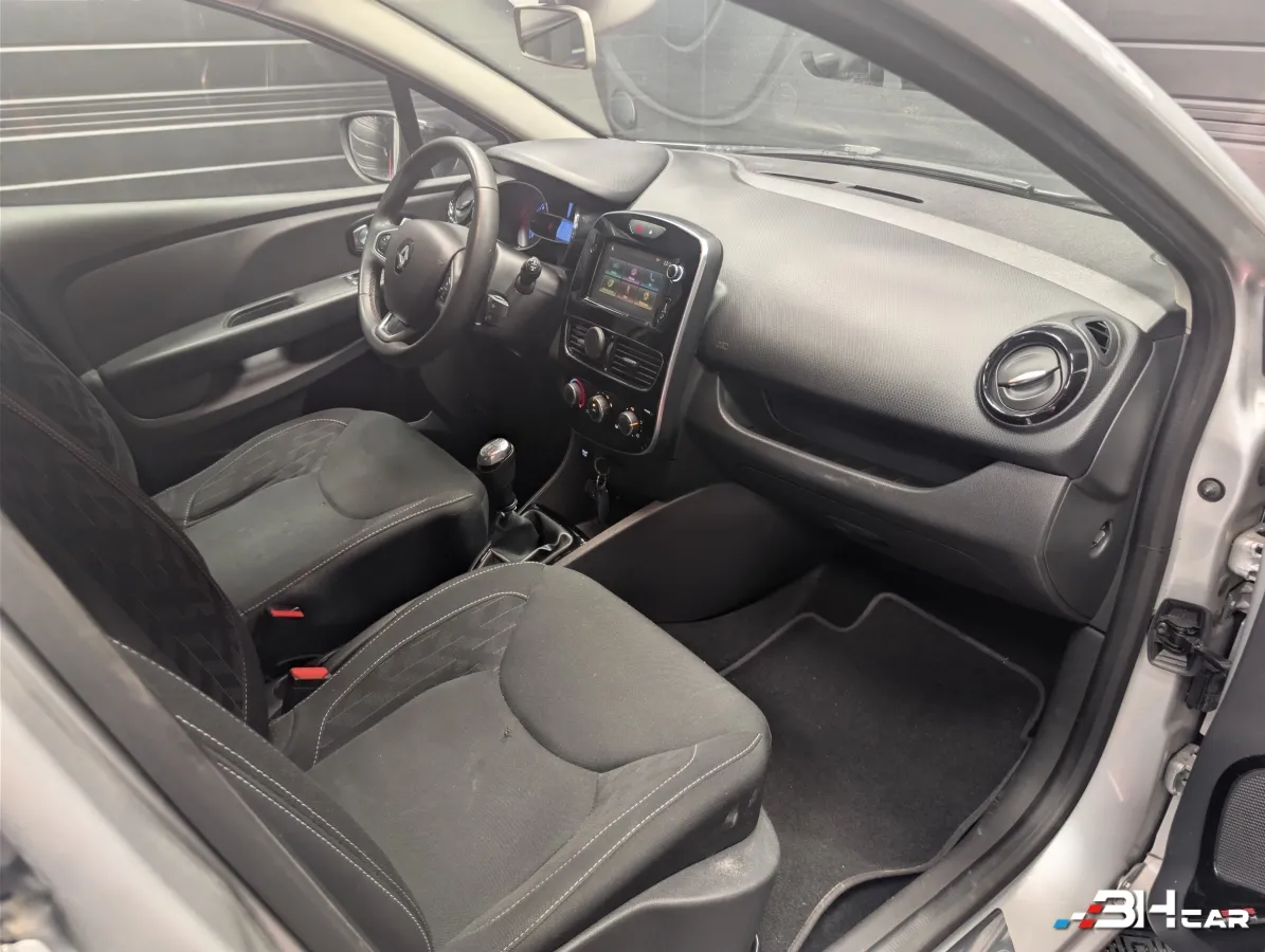 Renault Clio - photo 24