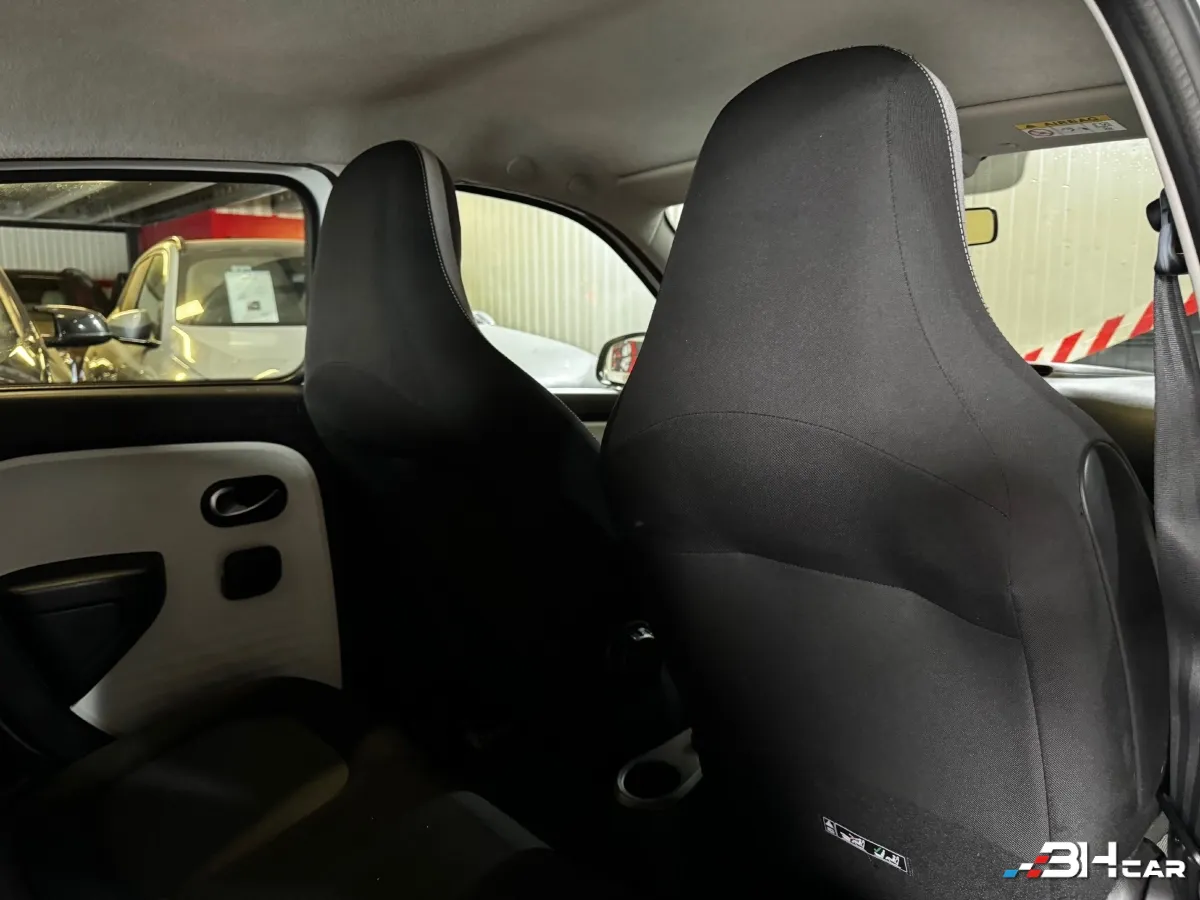 Renault Twingo - photo 9