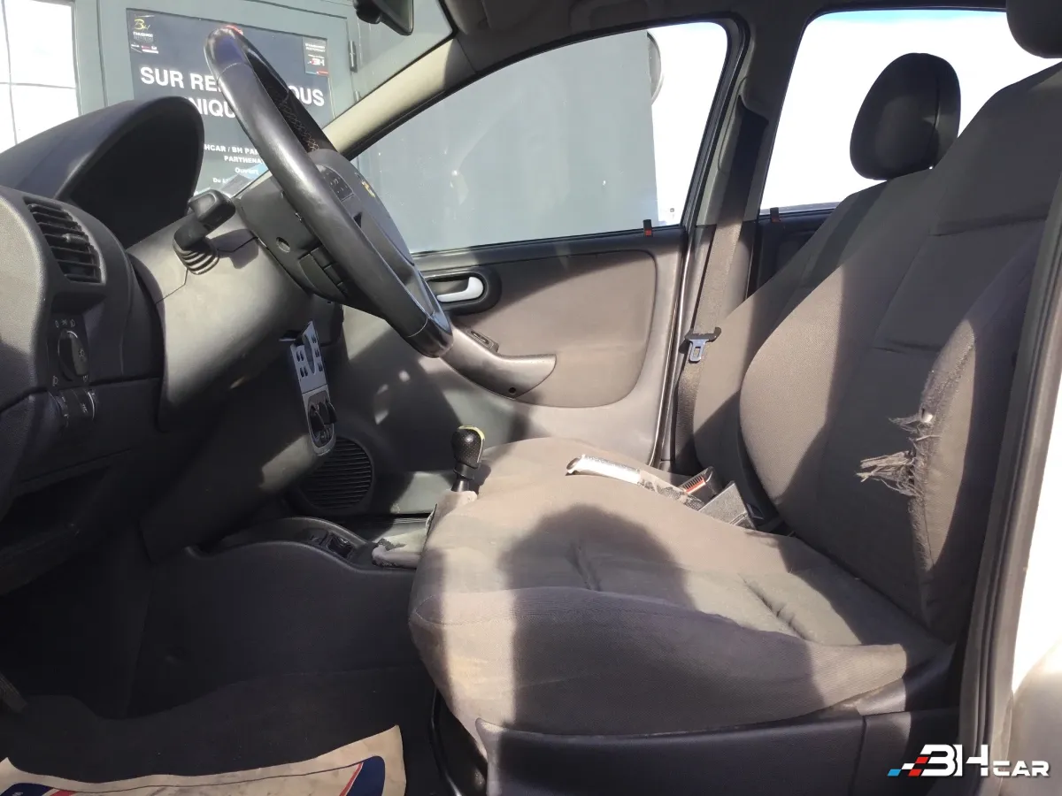 Opel Corsa - photo 12