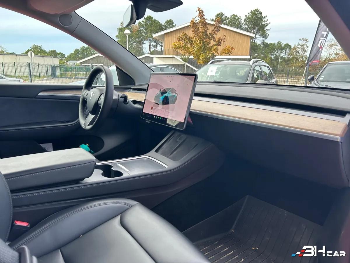 Aperçu indisponible de Tesla Model-y