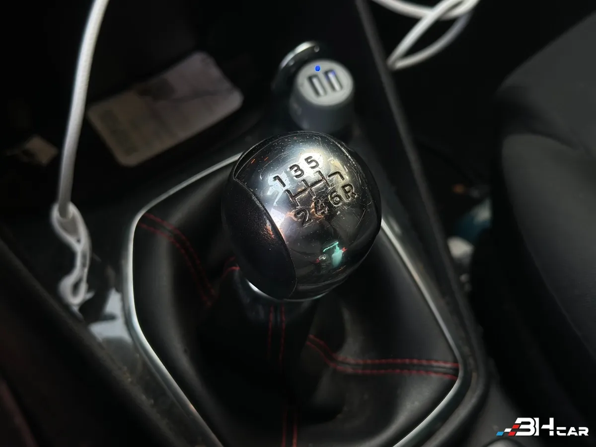 Ford Fiesta - photo 22