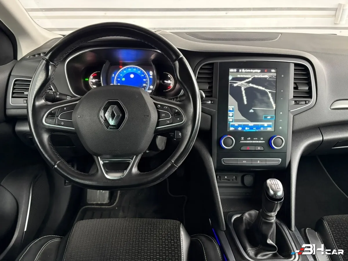 Renault Megane - photo 12