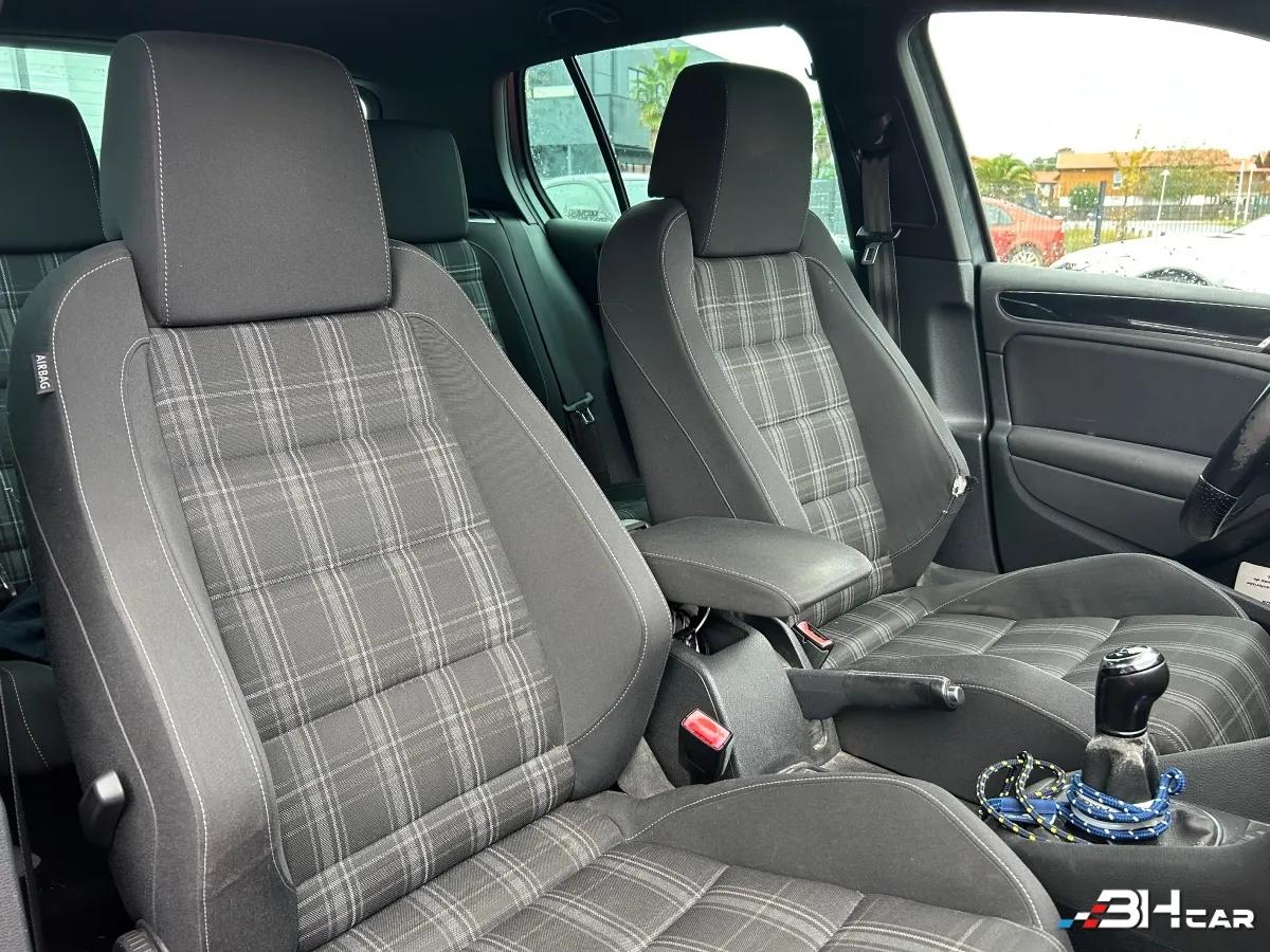Aperçu indisponible de Volkswagen Golf