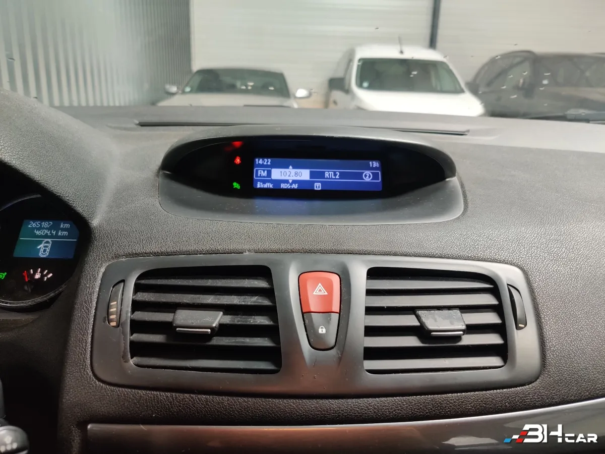 Renault Megane - photo 13
