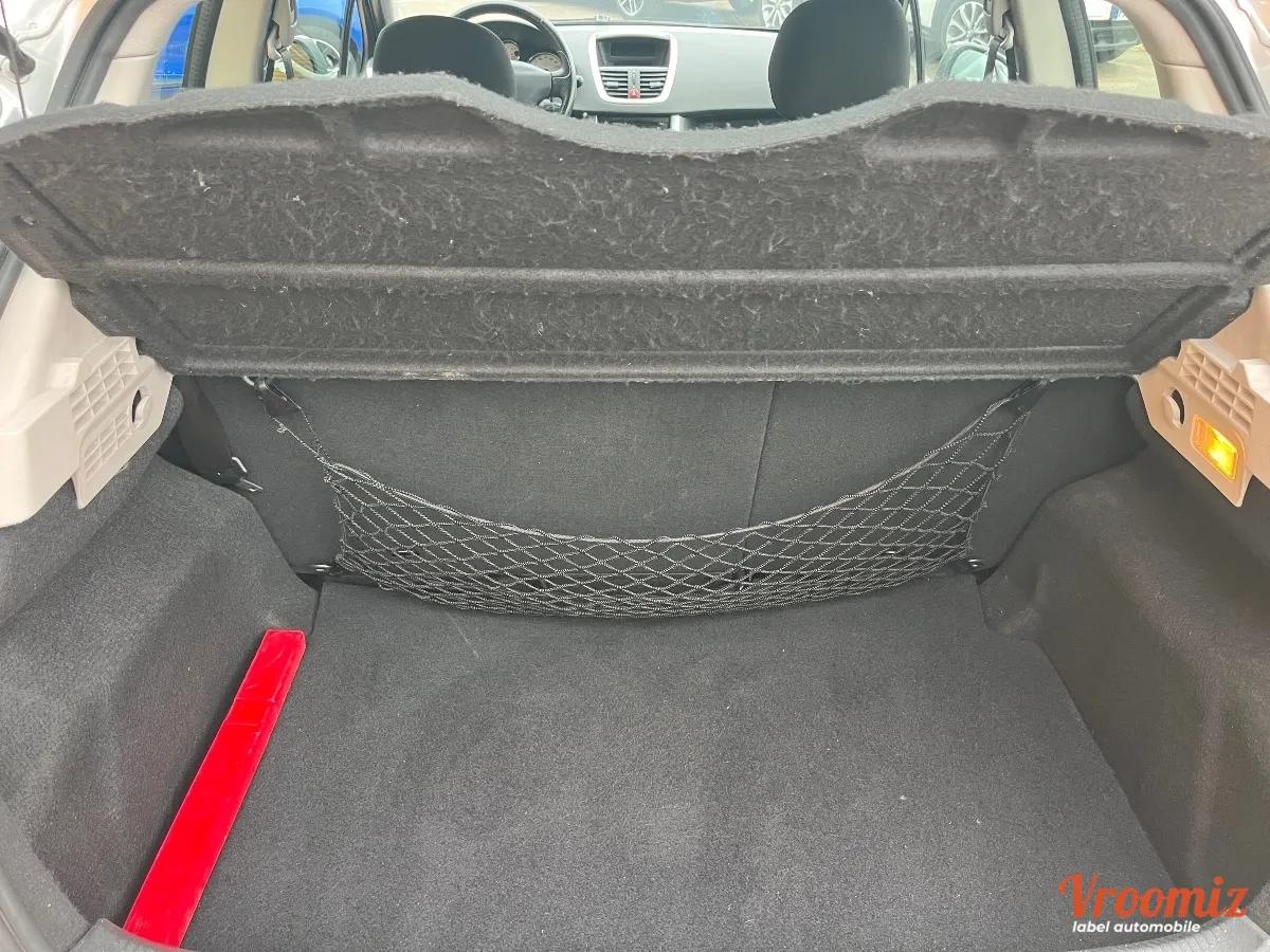 PEUGEOT 207 1.4 HDi 70 CH