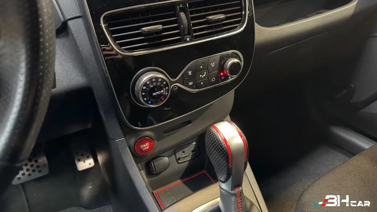 Renault Clio - photo 27
