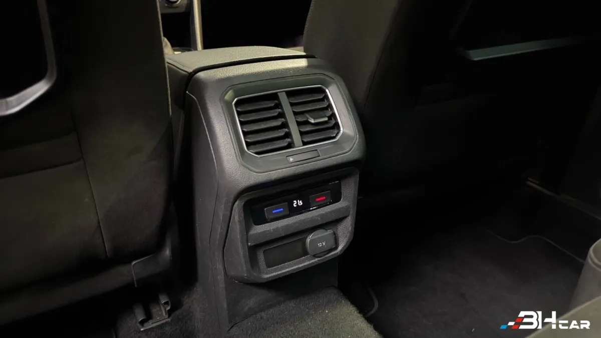 Volkswagen Tiguan - photo 31