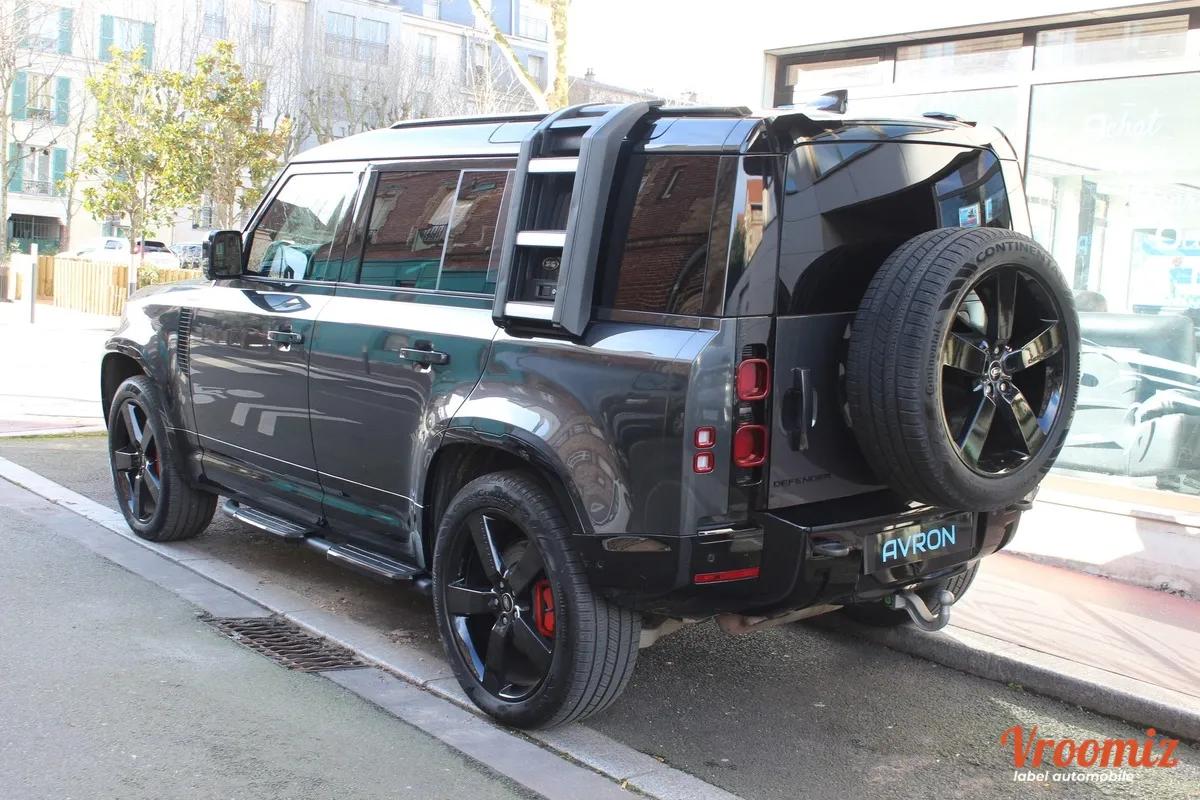 Land Rover Defender 