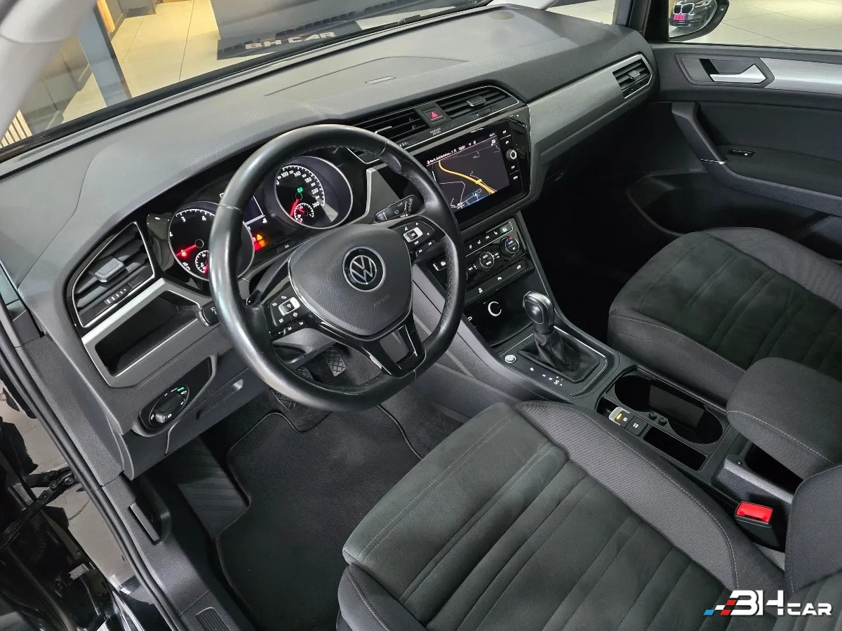 Volkswagen Touran - photo 11
