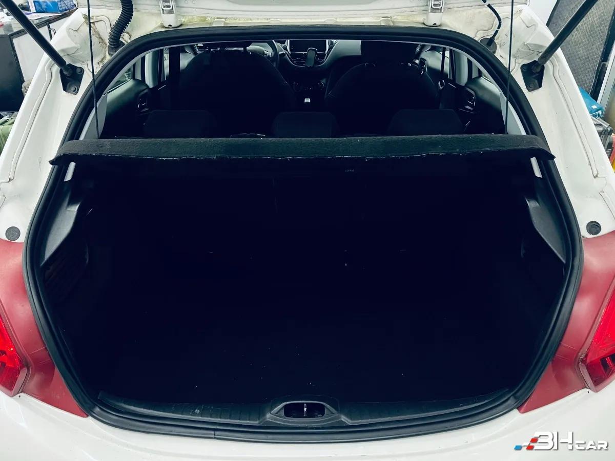 Aperçu indisponible de Peugeot 208