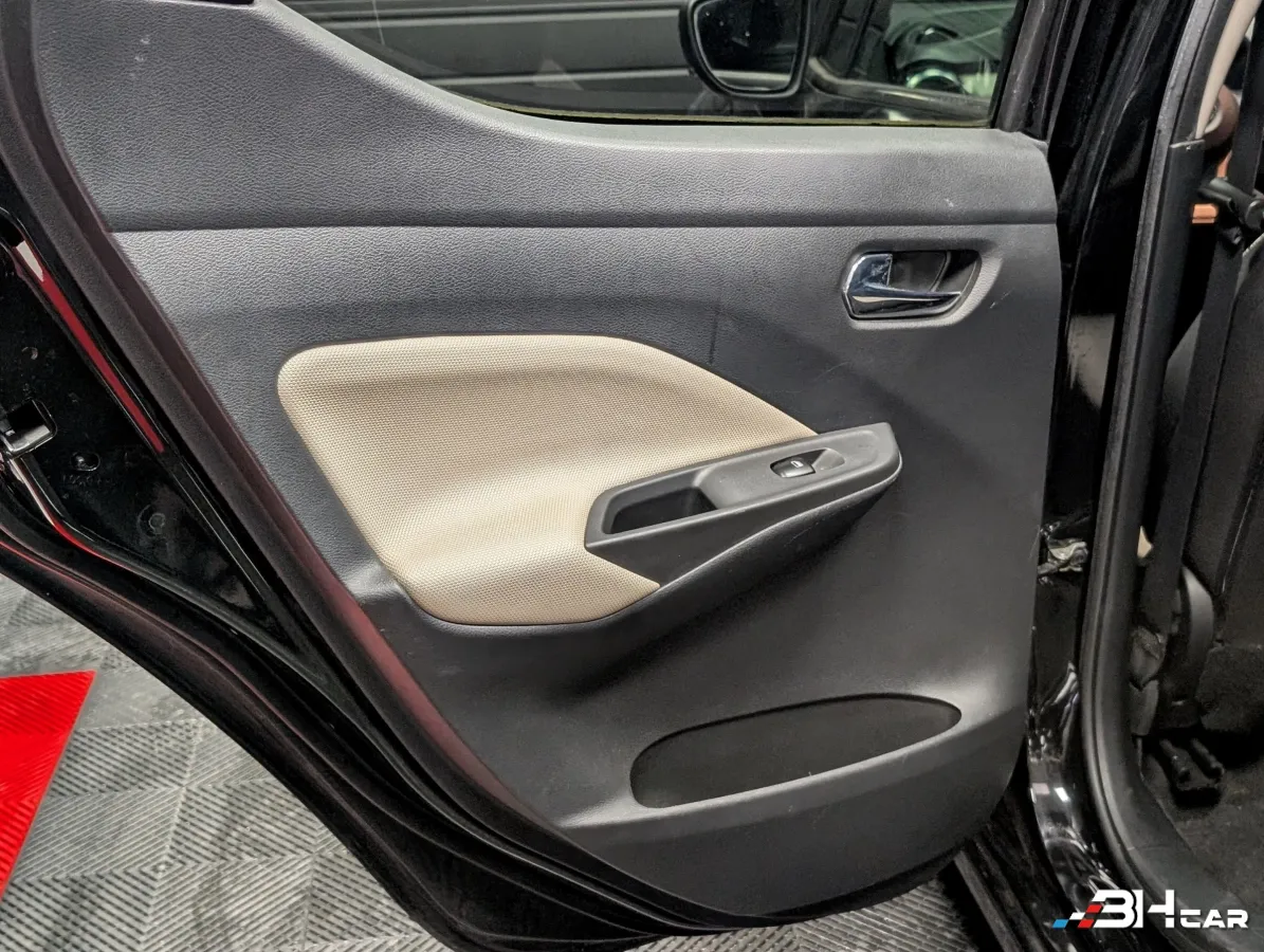 Nissan Micra - photo 27