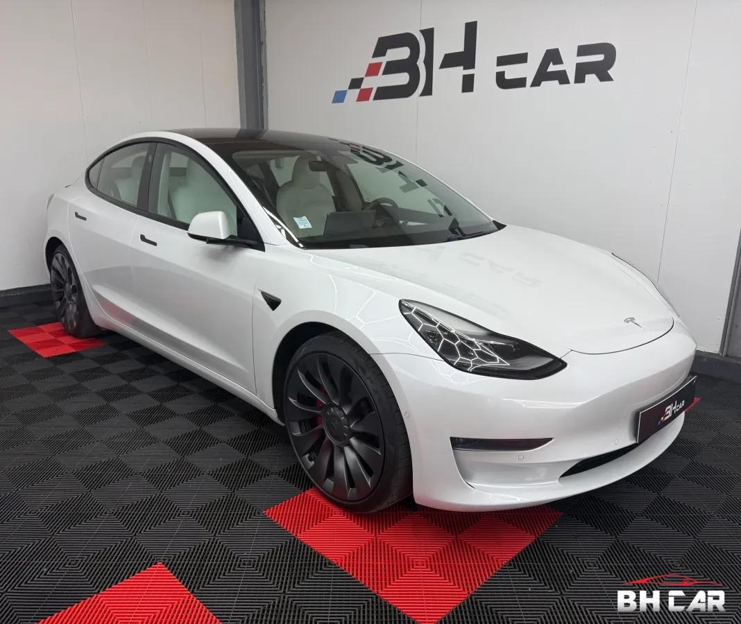 Image: Tesla Model-3 MY2022 Dual Motor Performance - 513cv / Toit panoramique / Sièges chauffants / GPS