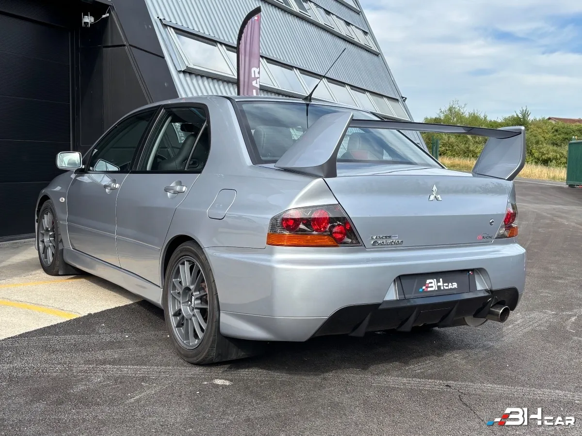 Mitsubishi Lancer - photo 4