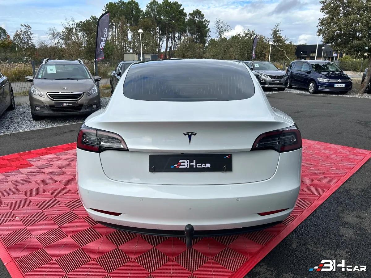 Aperçu indisponible de Tesla Model-3