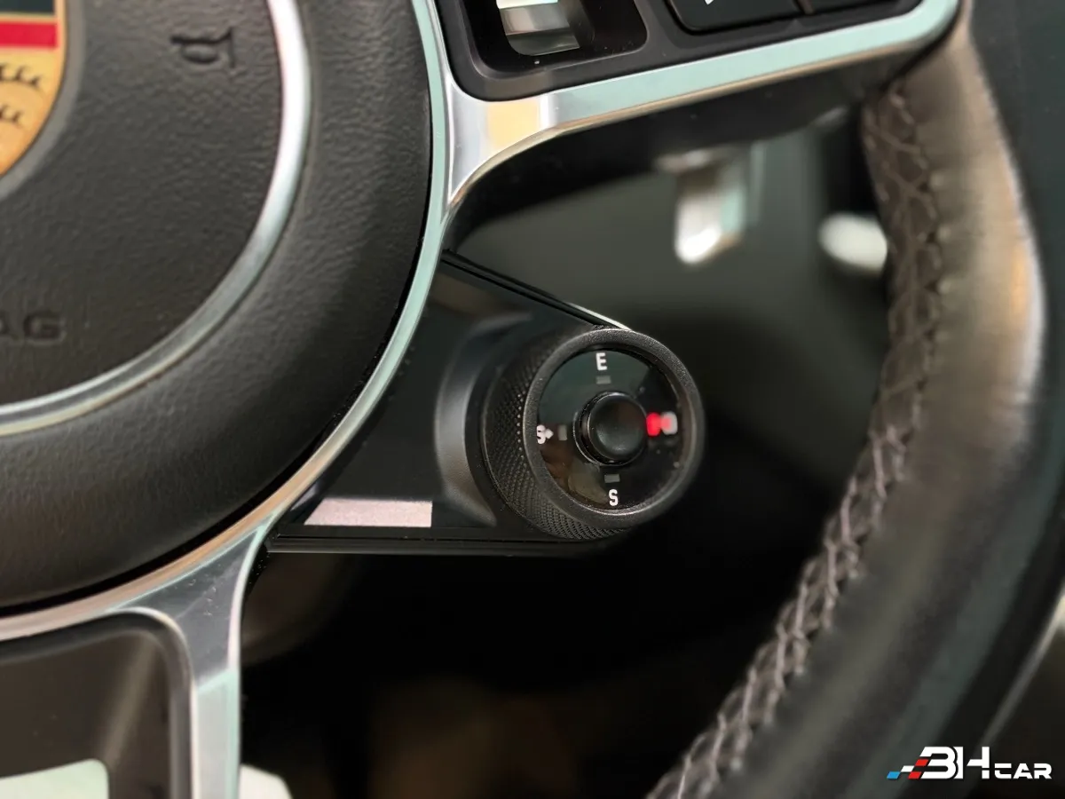 Porsche Cayenne - photo 22