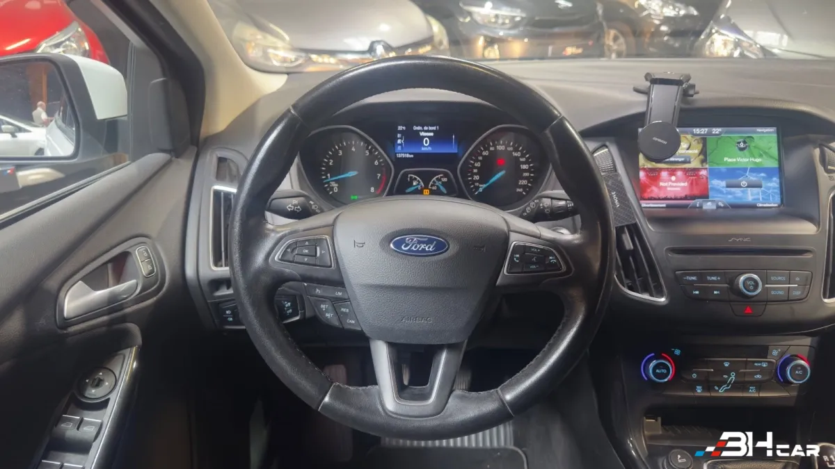 Ford Focus - photo 25