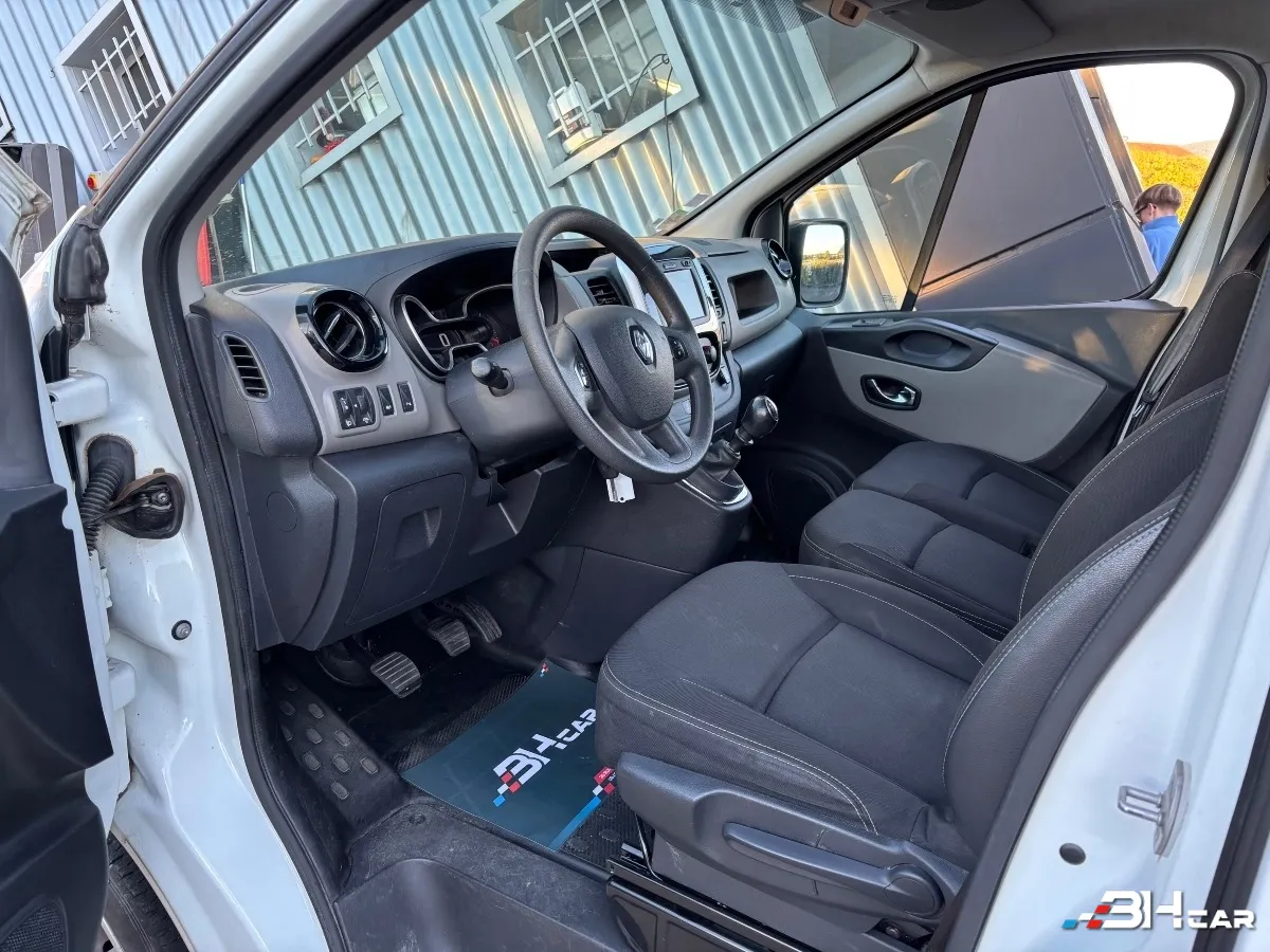 Renault Trafic Vu - photo 15