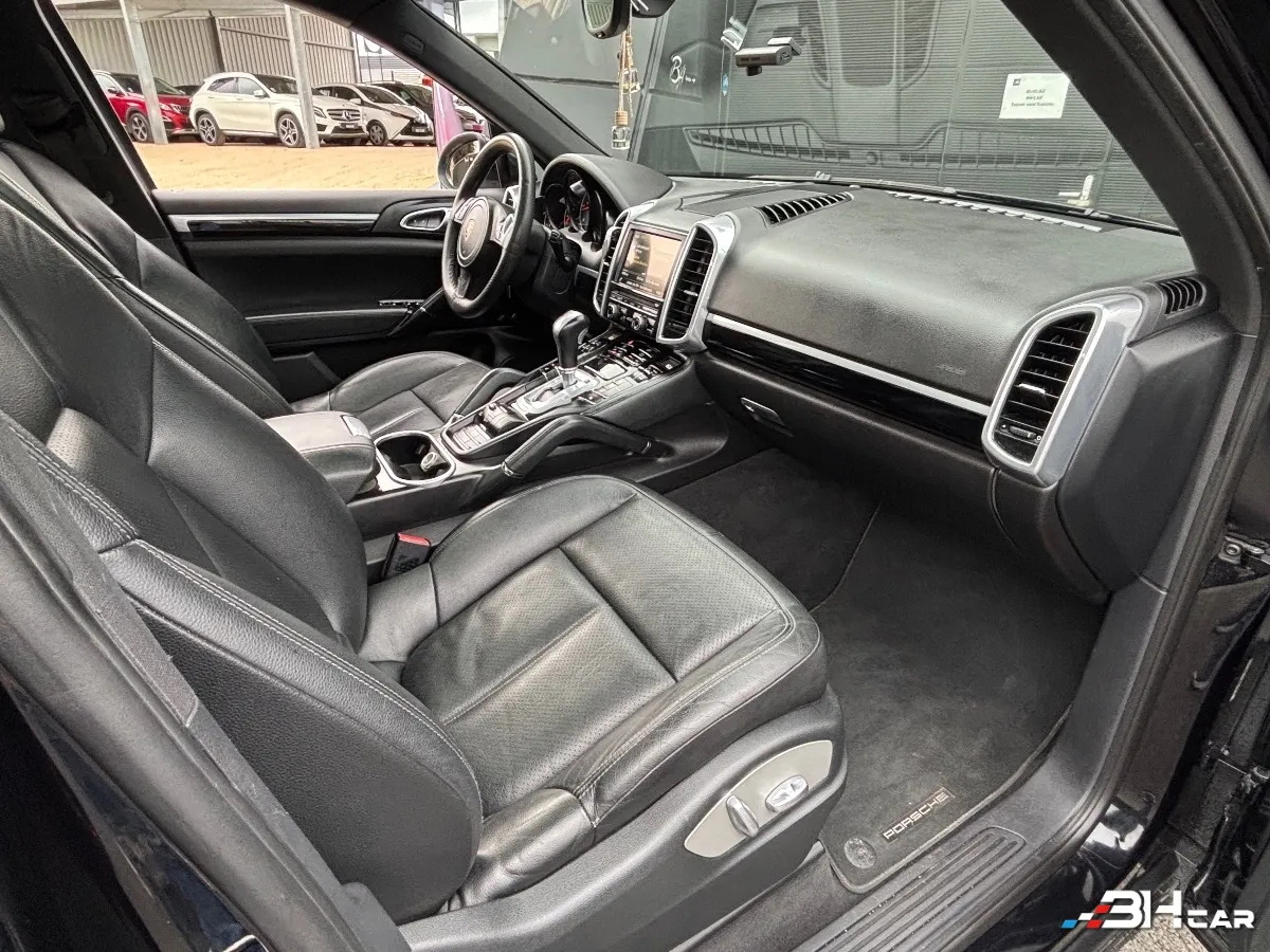 Porsche Cayenne - photo 21