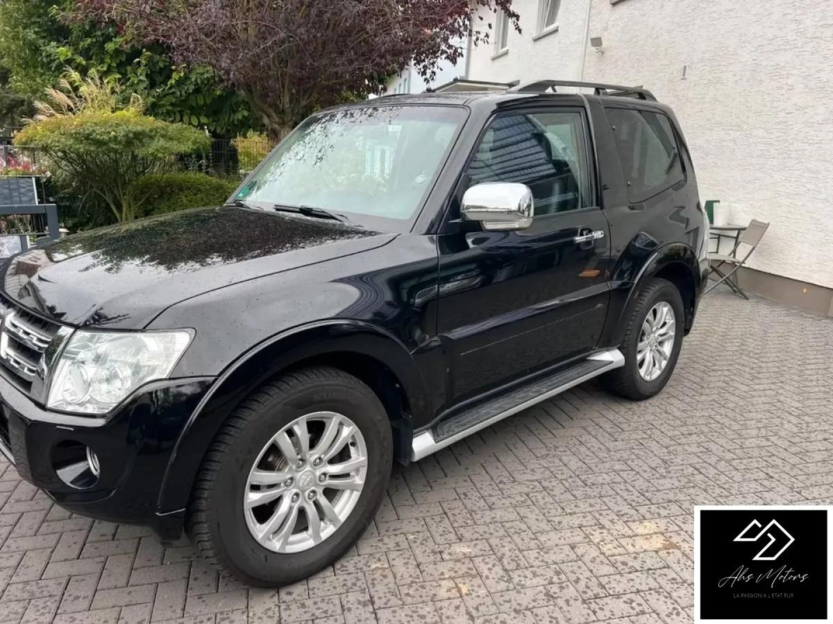 Mitsubishi Pajero 3.2 DID 200 4WD