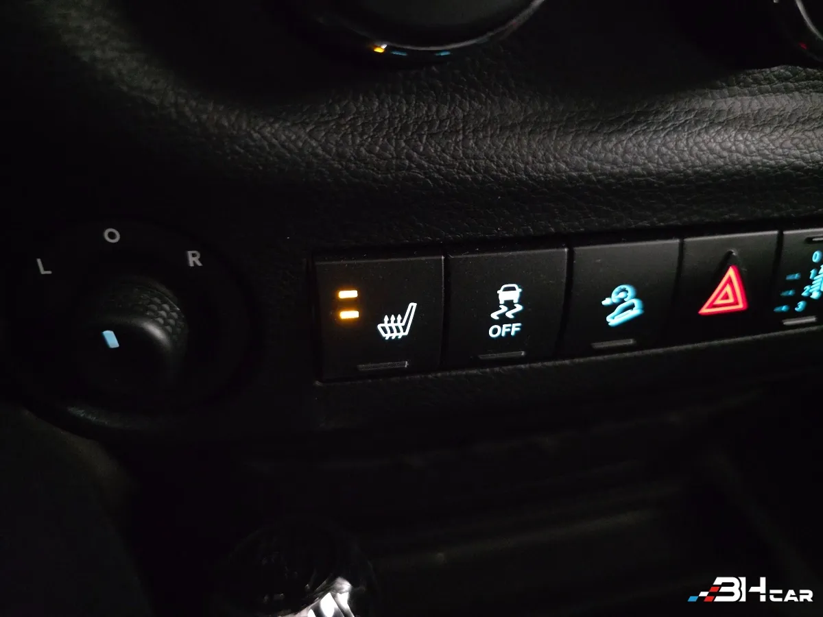 Jeep Wrangler - photo 17