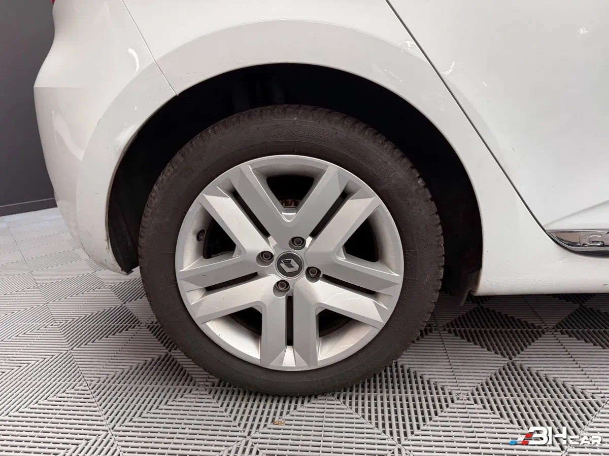 Renault Clio - photo 20