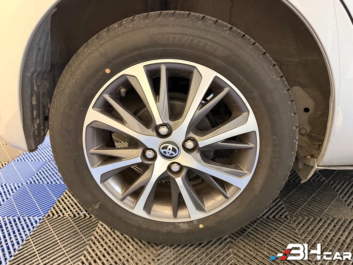 Toyota Yaris - photo 28
