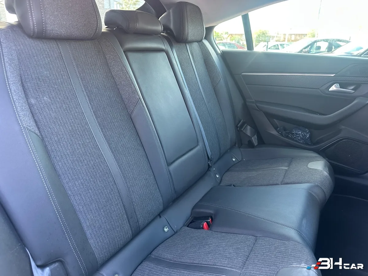 Peugeot 508 - photo 12