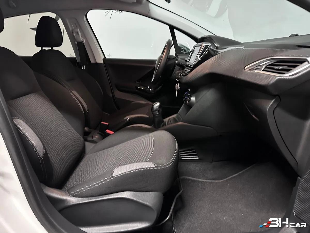 Aperçu indisponible de Peugeot 208