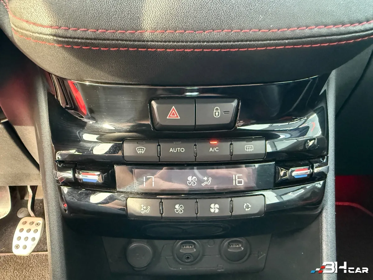 Peugeot 208 - photo 16