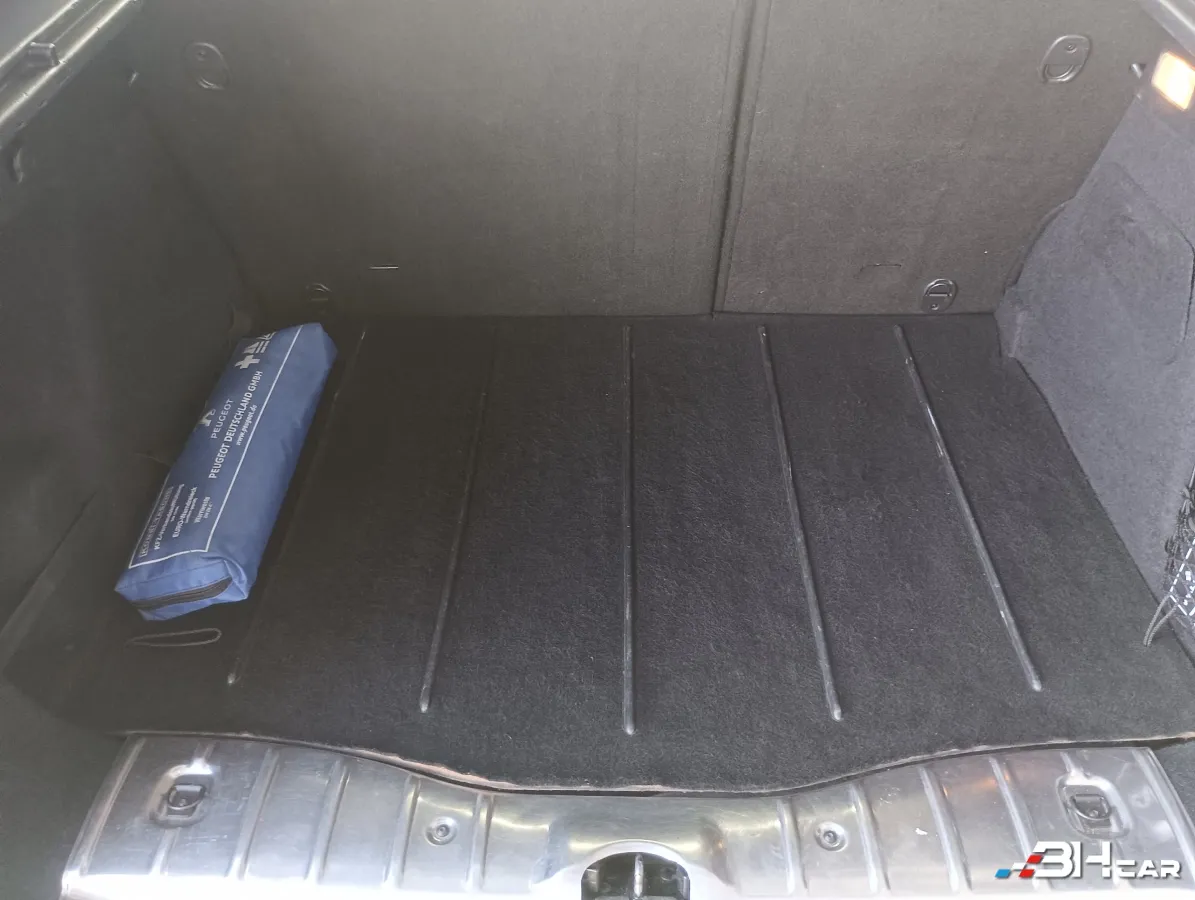 Peugeot 207 - photo 26